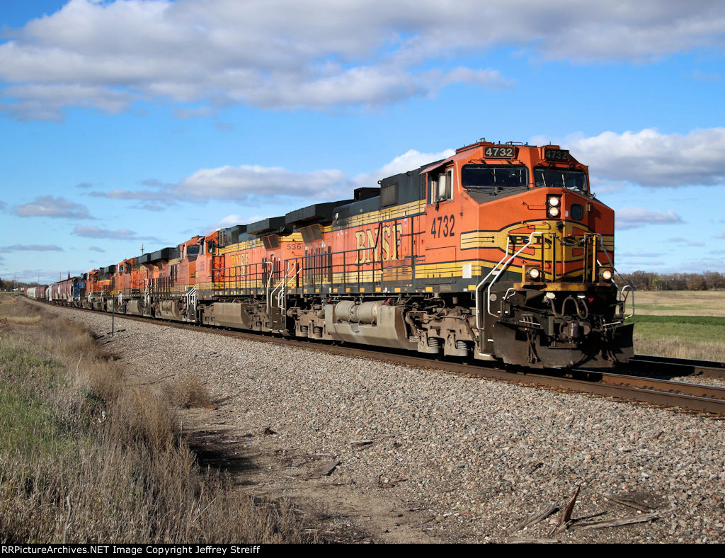 BNSF 4732